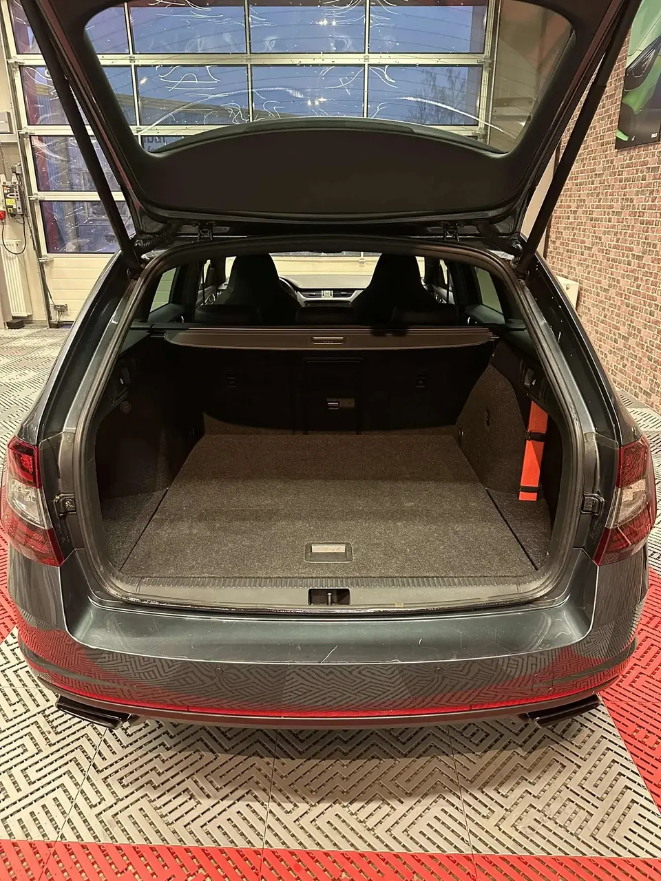 Skoda Octavia Combi 2.0 TSI RS Final Edition DSG 2019 – photo 8, 83000 km – Auto Performance Swiss