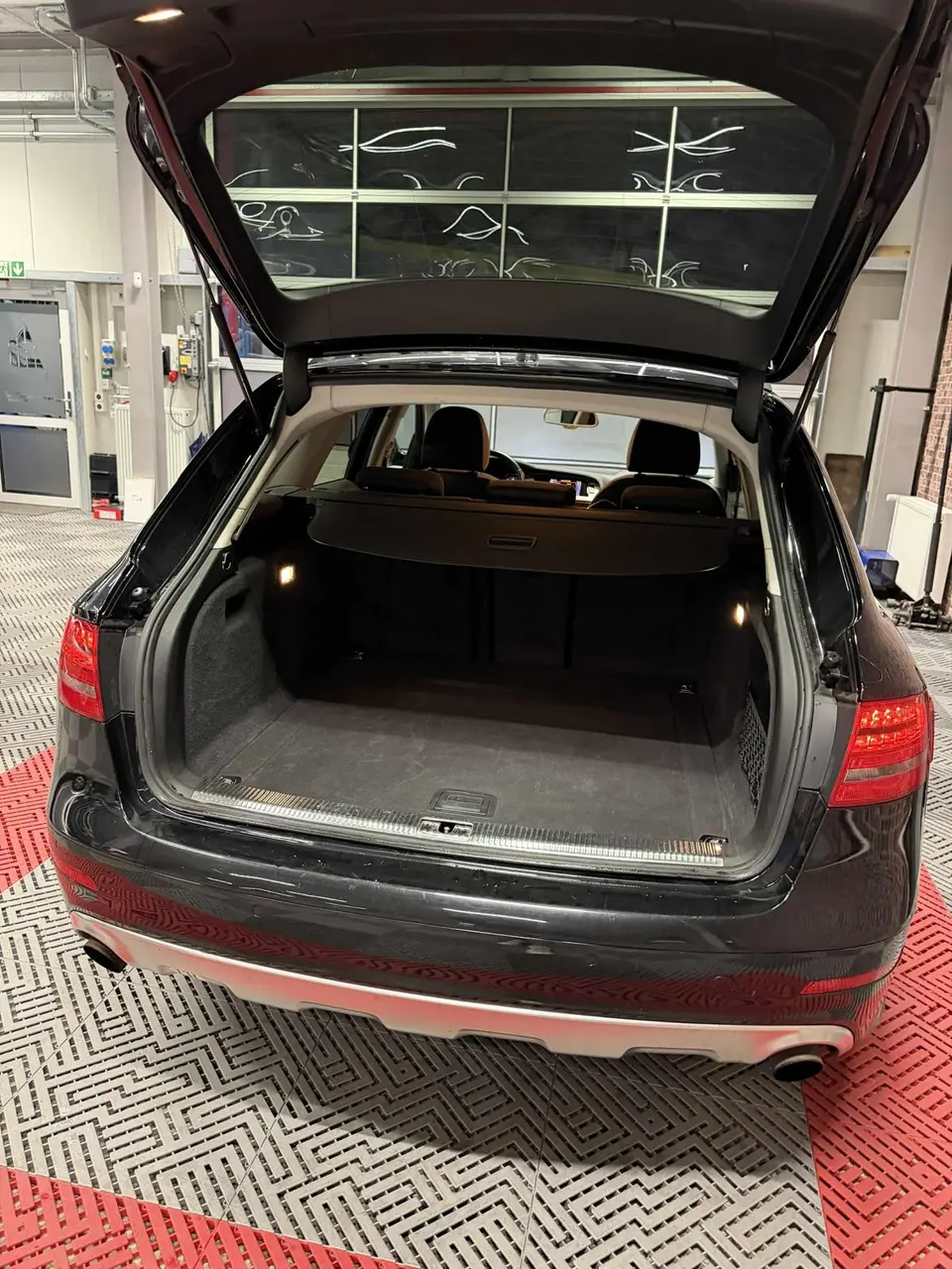 Audi A4 allroad 2.0 TFSI quattro 2009 – photo 4, 187000 km – Auto Performance Swiss