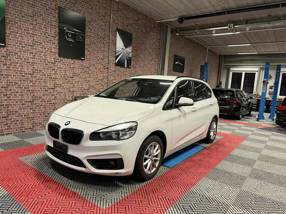 BMW 220d xDrive Active Tourer Luxury Line Steptronic 2014, 186000 km – Auto Performance Swiss