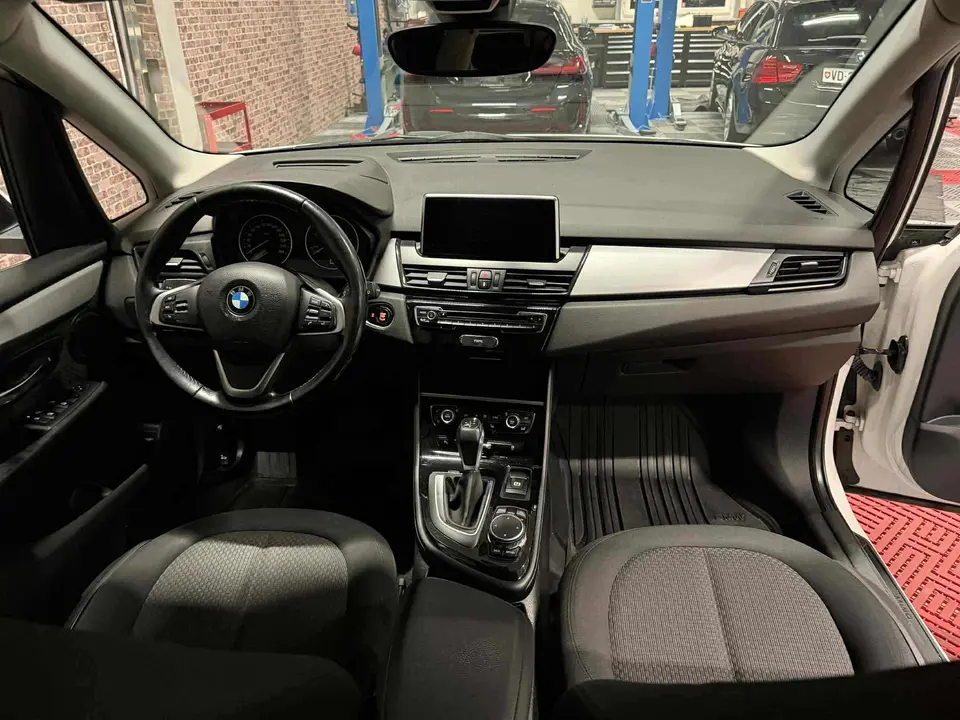 BMW 220d xDrive Active Tourer Luxury Line Steptronic 2014 – photo 7, 186000 km – Auto Performance Swiss