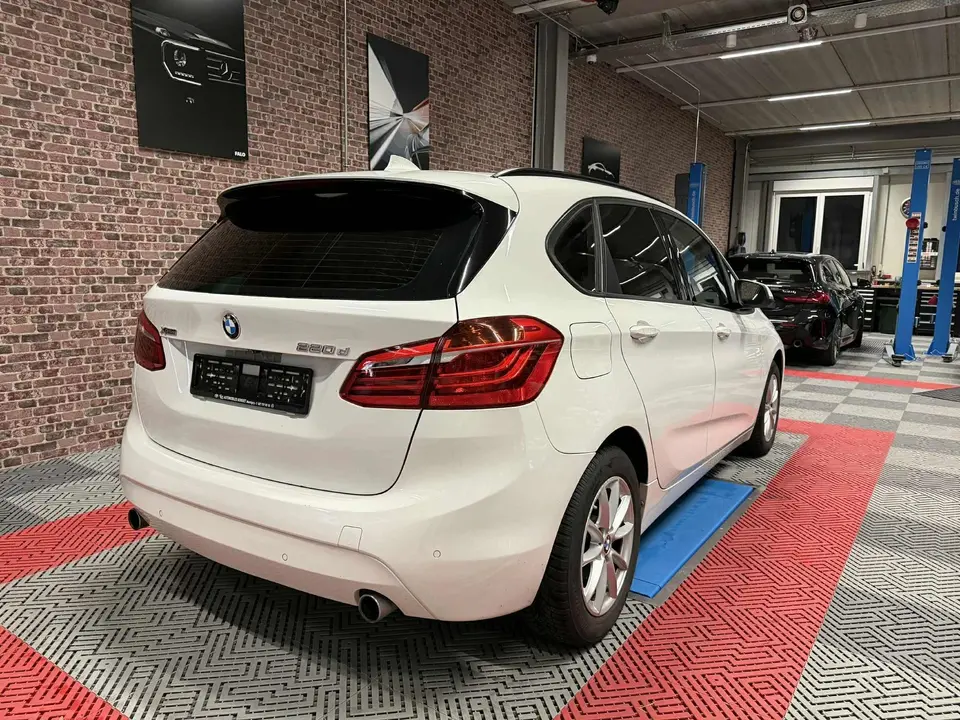 BMW 220d xDrive Active Tourer Luxury Line Steptronic 2014 – photo 4, 186000 km – Auto Performance Swiss