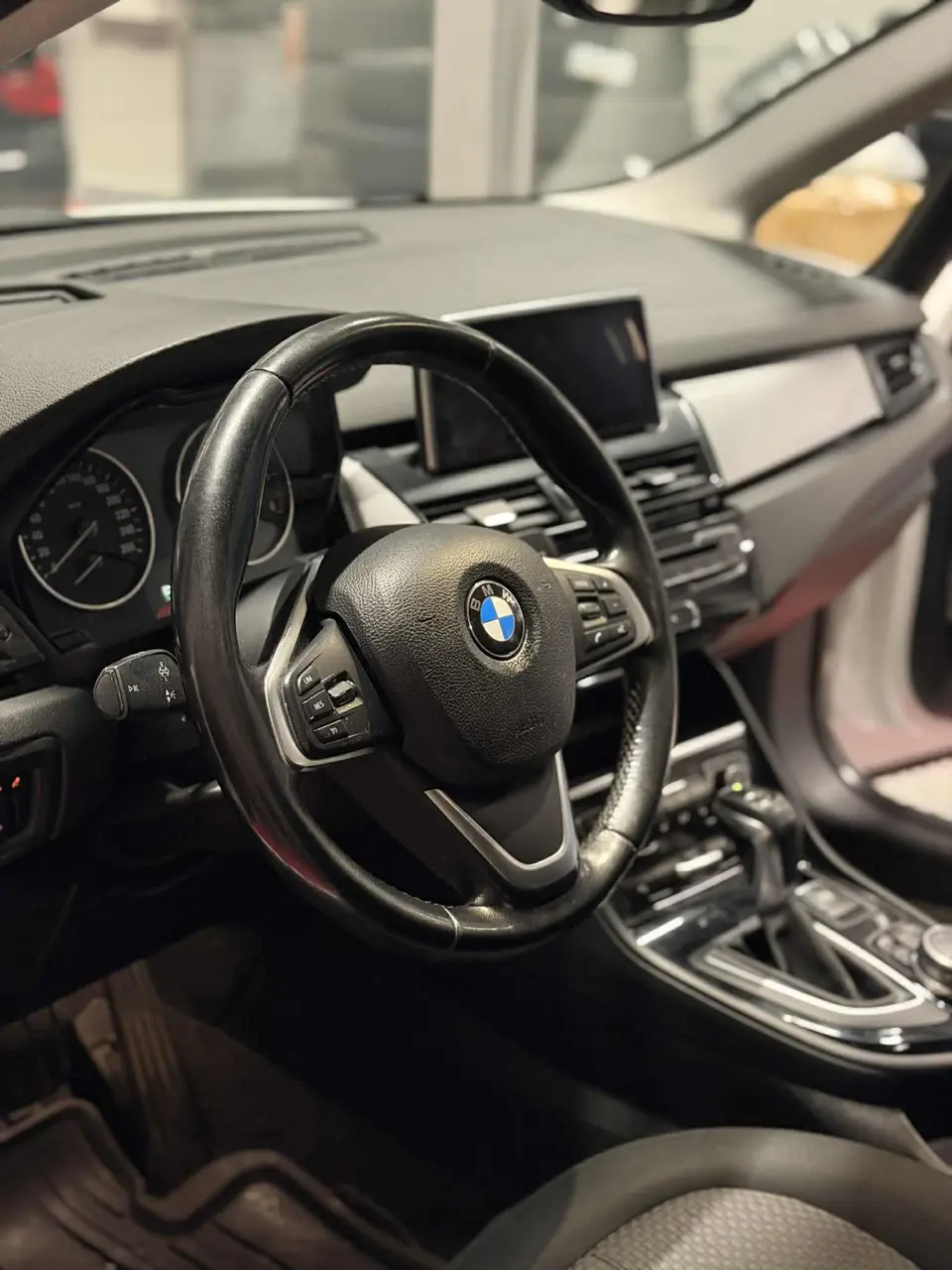 BMW 220d xDrive Active Tourer Luxury Line Steptronic 2014 – photo 9, 186000 km – Auto Performance Swiss